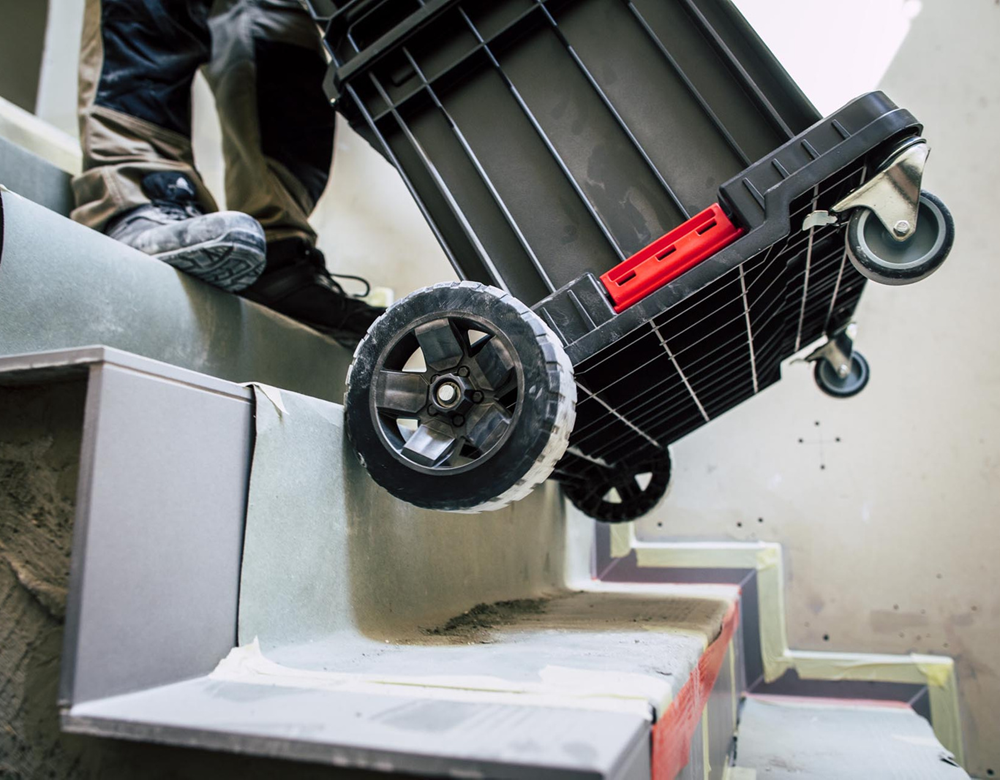 Skrzynie narzędziowe na kółkach - kiedy warto postawić na mobilne rozwiązania?